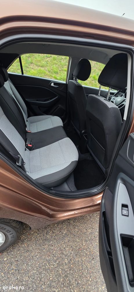 Hyundai i20 1.2 YES Silver - 17