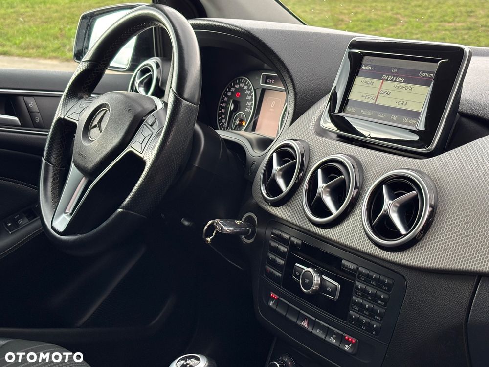 Mercedes-Benz Klasa B 200 - 37