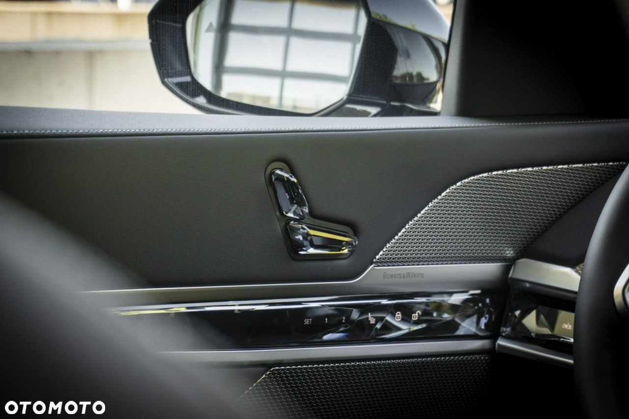 BMW i7 - 17