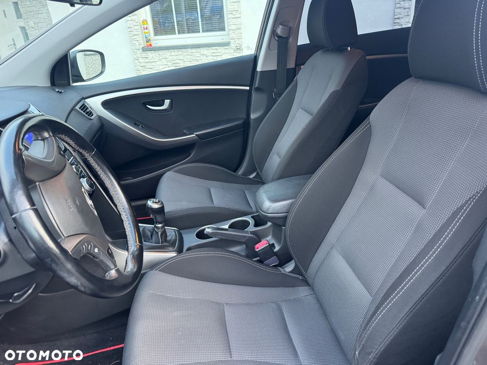 Hyundai i30 1.6 GDI Classic - 11