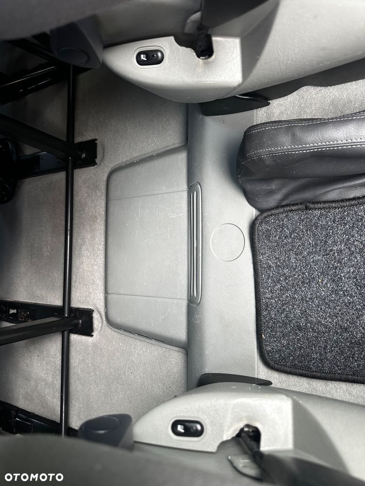 Opel Vivaro - 26