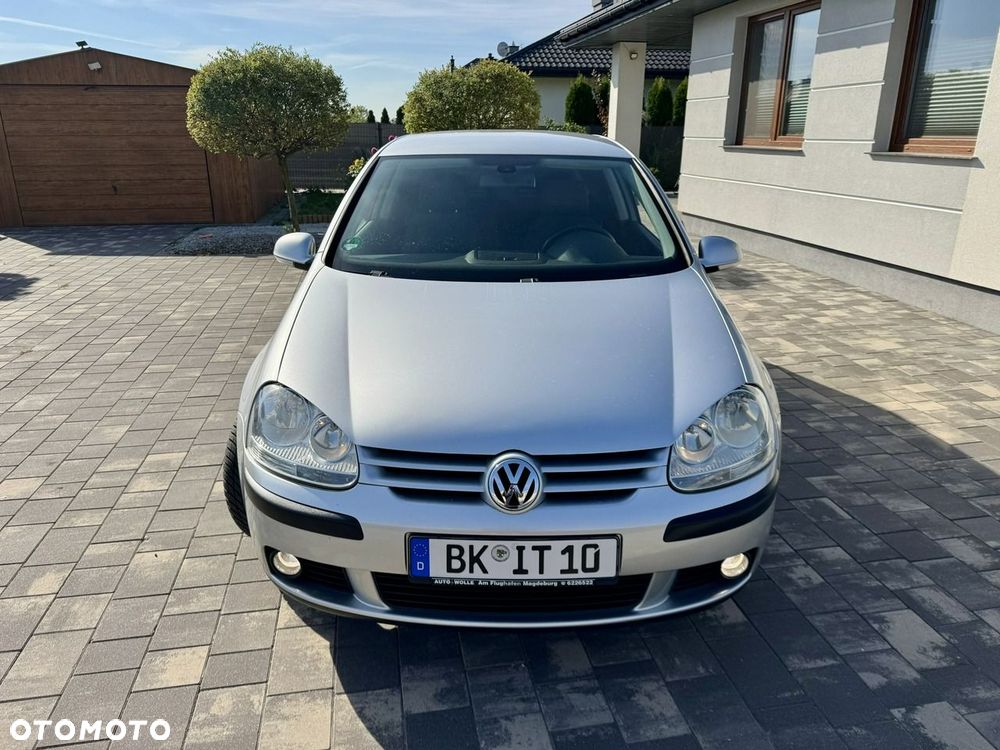 Volkswagen Golf - 16