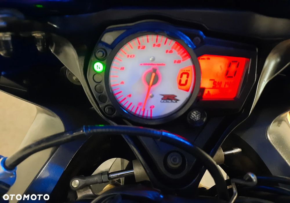 Suzuki GSX-R - 10