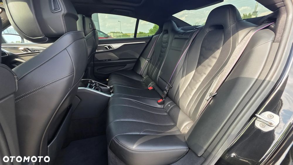 BMW Seria 8 840i xDrive - 11