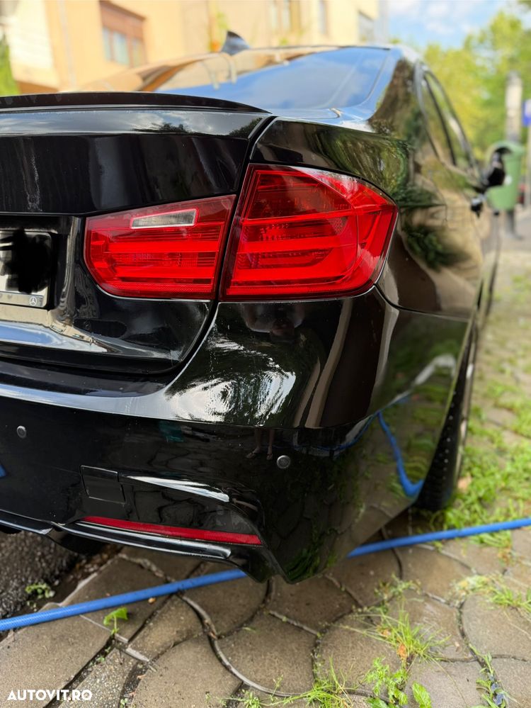 BMW Seria 3 320i xDrive Aut. - 4