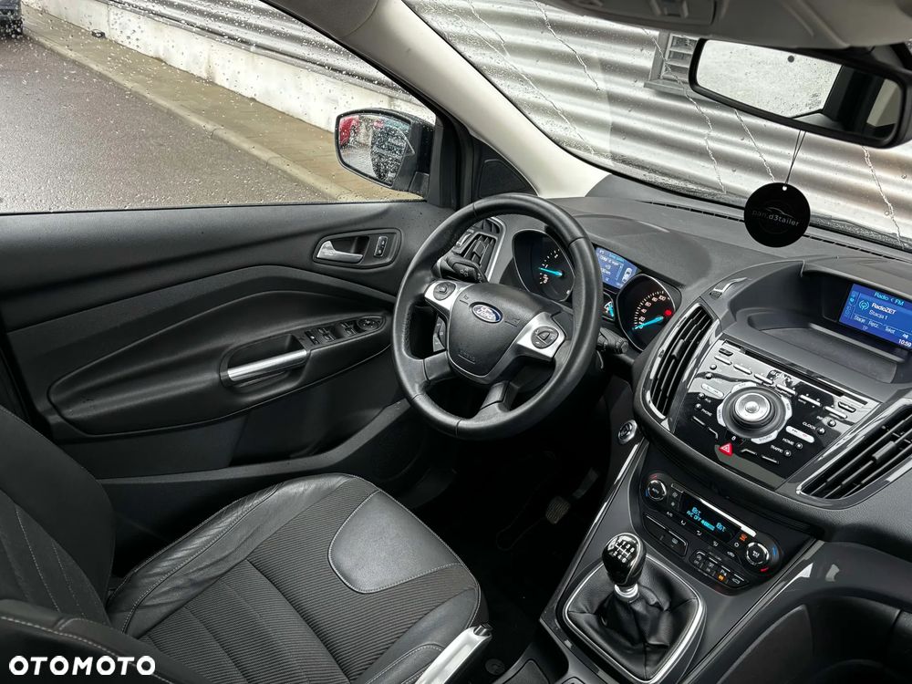 Ford Kuga 2.0 TDCi 2x4 Titanium - 28