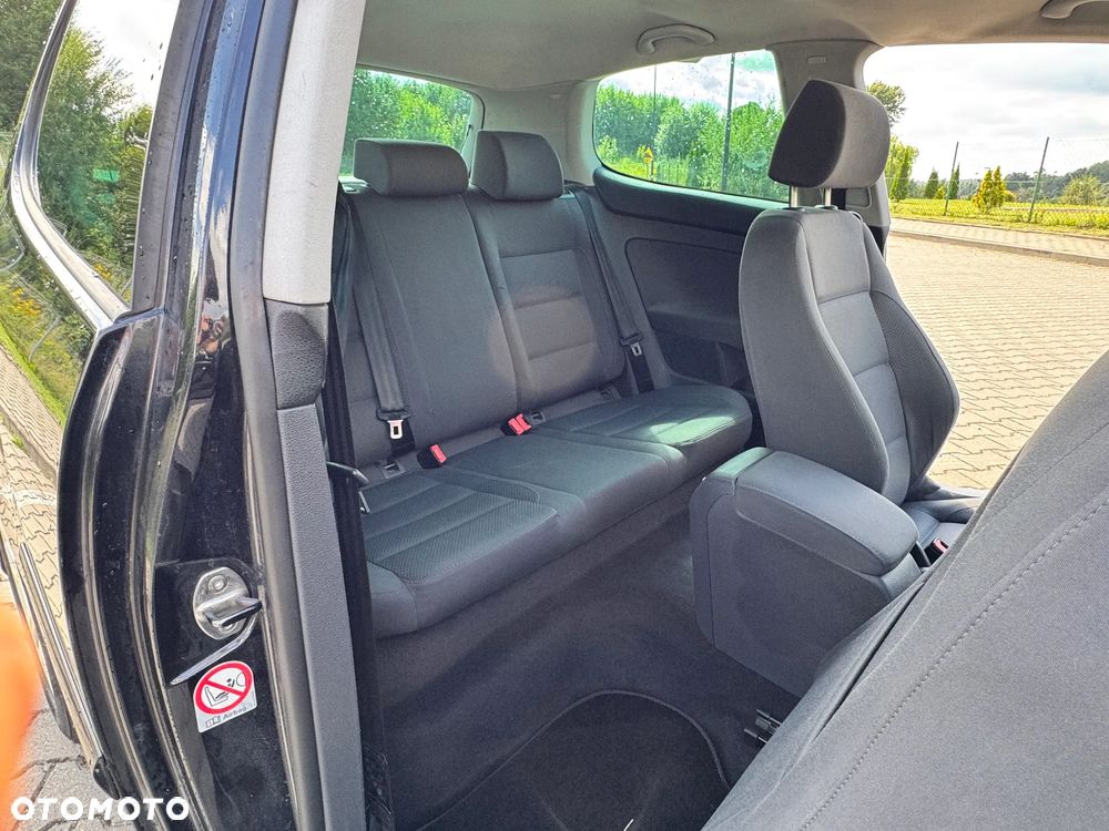 Volkswagen Golf 2.0 TDI Sportline - 25