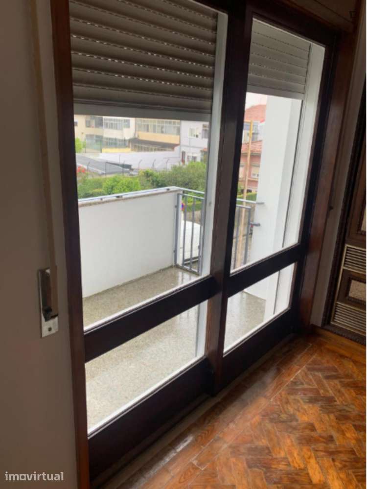 Quarto - localizado em Paranhos Porto - Grande imagem: 5/31