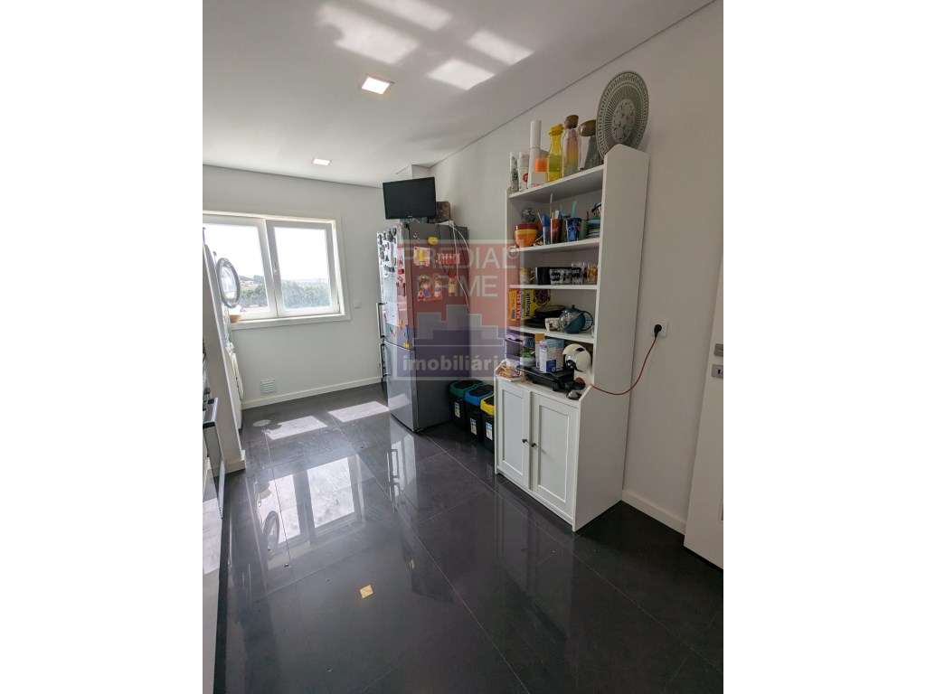 APARTAMENTO T2 EM SANFINS - Grande imagem: 5/32