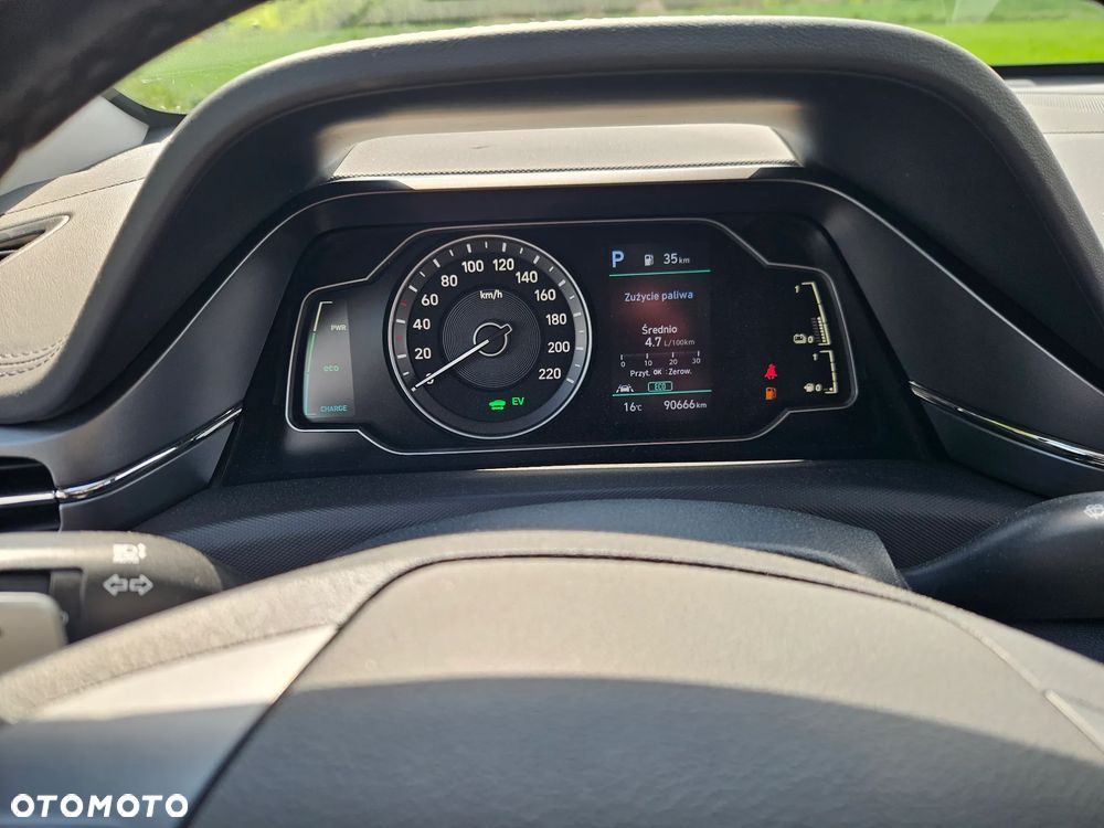Hyundai IONIQ Hybrid Premium - 18