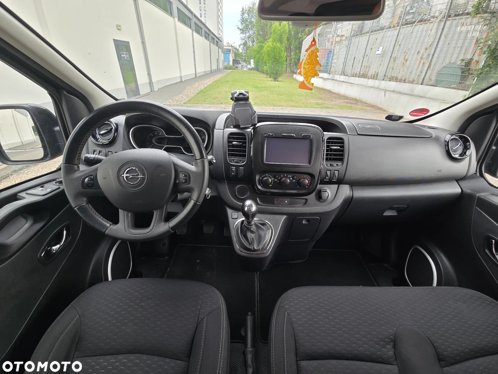 Opel Vivaro L2H1 2,9t Elegance - 18
