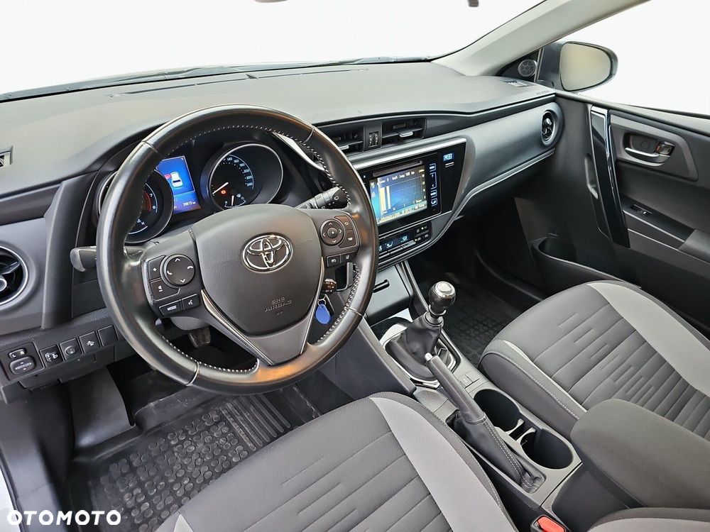 Toyota Auris 1.6 Active - 10