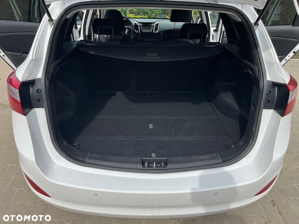 Hyundai i30 1.4 BlueDrive Comfort - 11