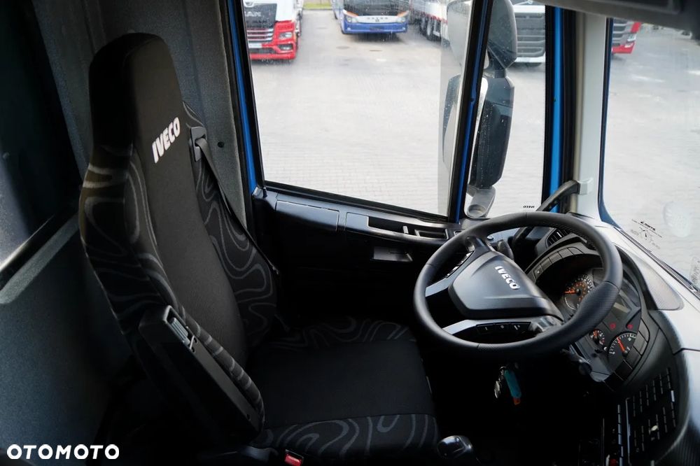 Iveco TRAKKER 410 EEV / 8X4 / Wywrotka 2 STRONNA / HYDROBURTA / BORDMATIC / HDS HMF 1730 K2 / EURO 5 EEV - 31