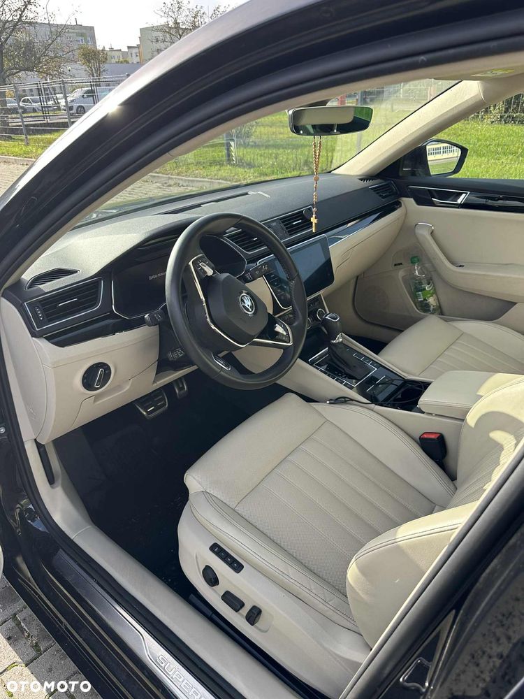 Skoda Superb 2.0 TDI SCR L&K DSG - 4