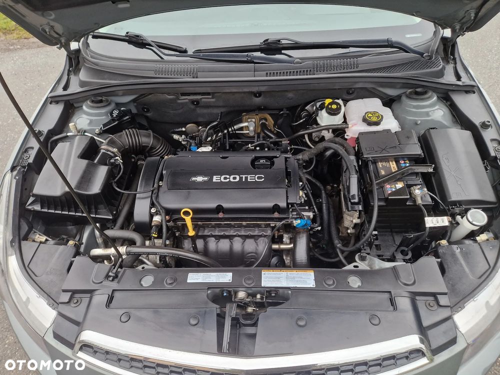 Chevrolet Cruze 1.6 LS+ - 17