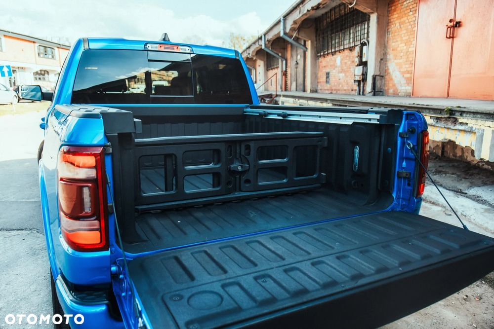 RAM 1500 Crew Cab Laramie - 19