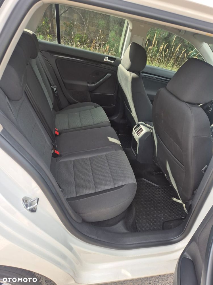 Volkswagen Golf - 9