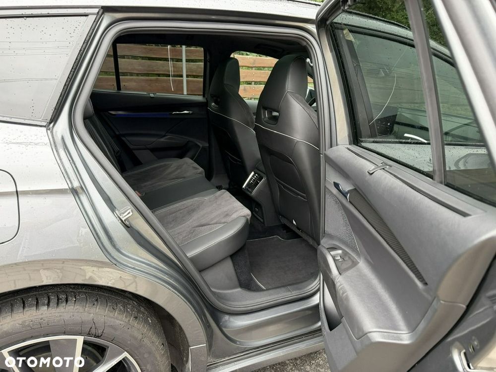 Skoda Enyaq 80x 82kWh Sportline - 28