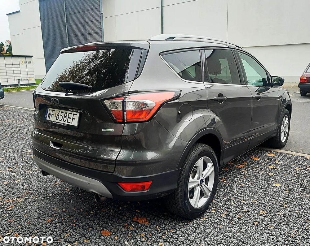 Ford Kuga 1.5 EcoBoost 2x4 Titanium - 5
