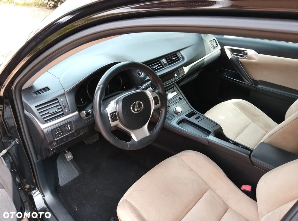 Lexus CT 200h Black - 29