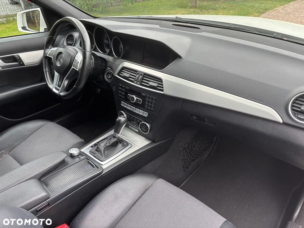 Mercedes-Benz Klasa C 250 CDI DPF Automatik BlueEFFICIENCY Avantgarde - 2