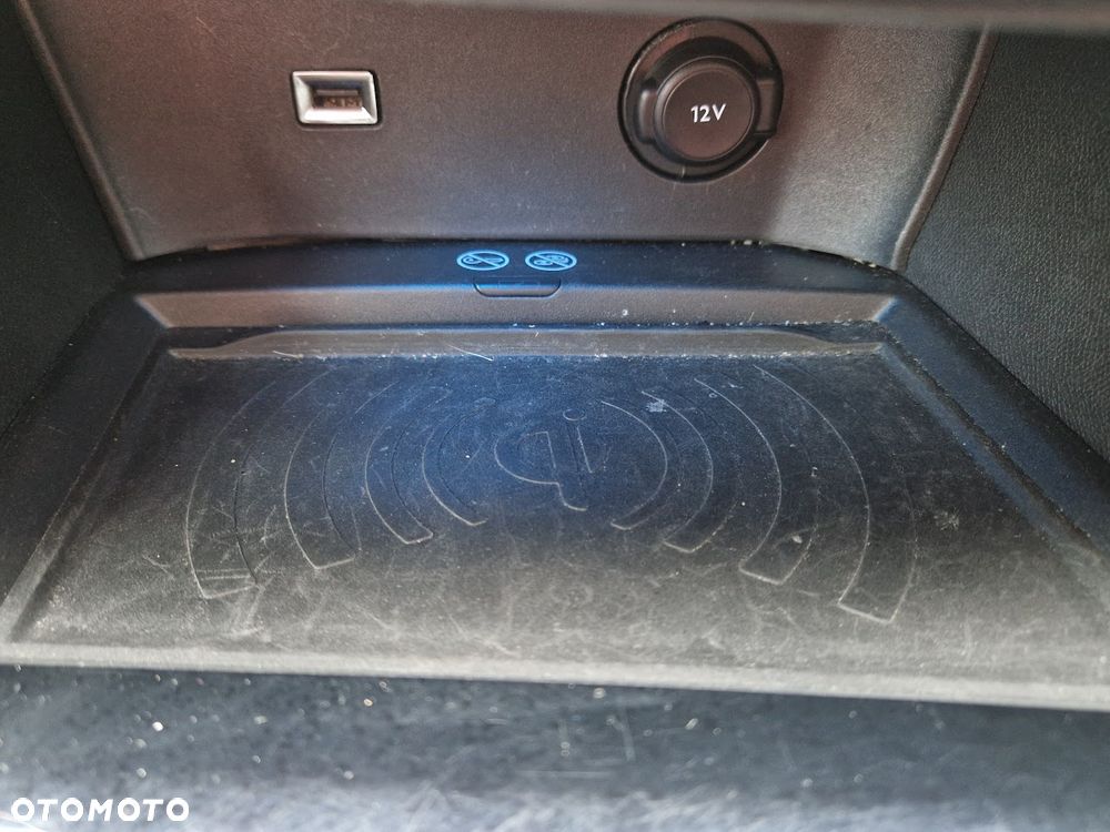 Peugeot 3008 PureTech 130 Stop & Start GPF Allure - 29