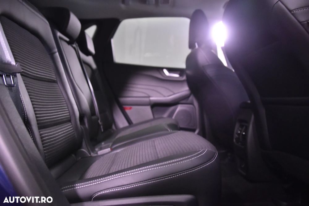 Ford Kuga - 12