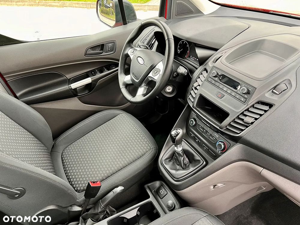 Ford Tourneo Connect 1.5 TDCi Start-Stop Titanium - 26