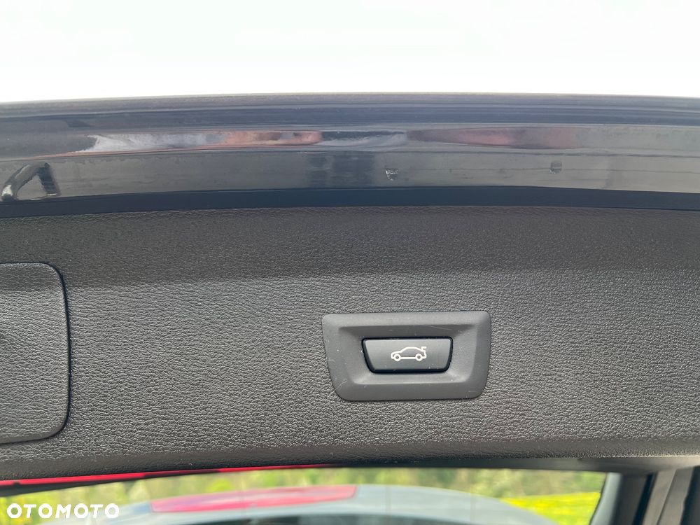 BMW X1 xDrive18d Sport Line - 30