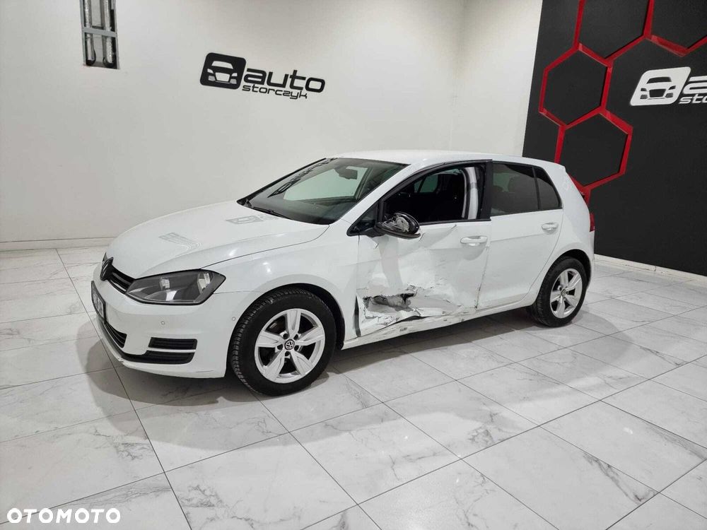Volkswagen Golf - 10