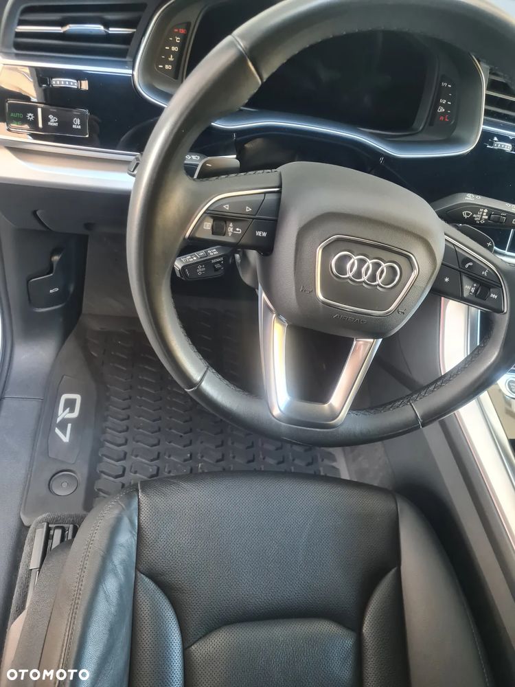 Audi Q7 - 11