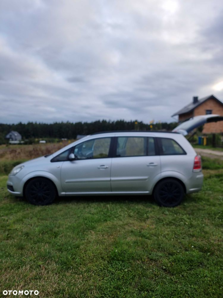 Opel Zafira - 2