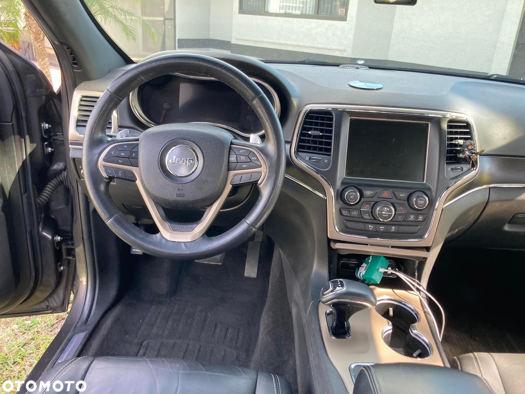 Jeep Grand Cherokee - 17