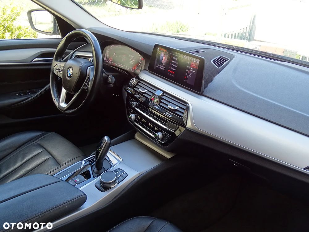 BMW Seria 5 520d - 13