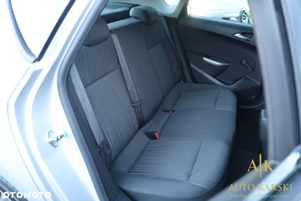 Opel Astra - 32