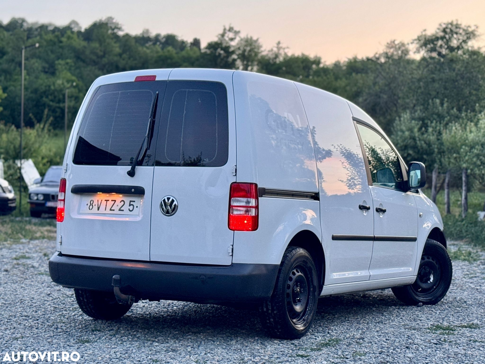 Volkswagen Caddy - 4
