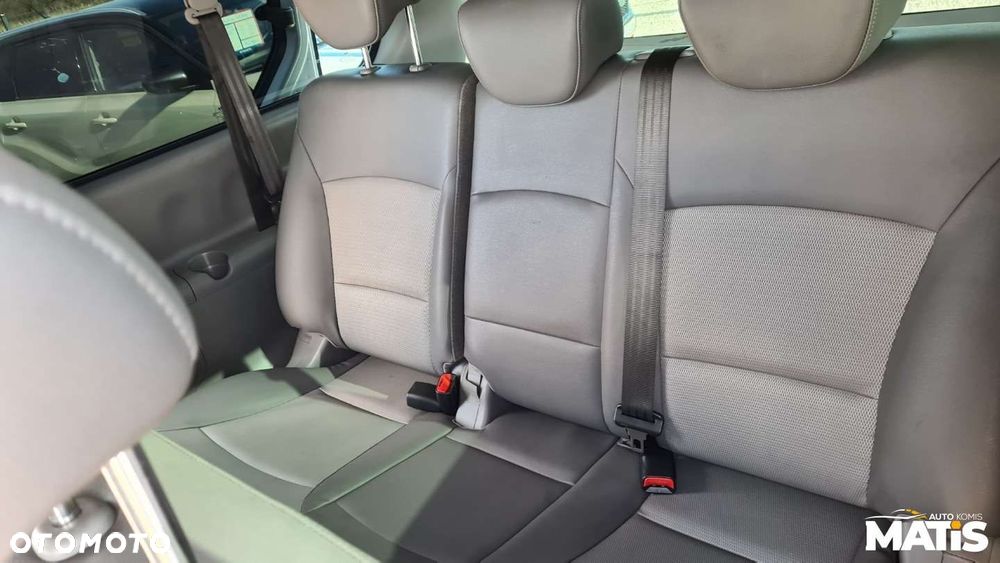 Hyundai H-1 Starex - 19
