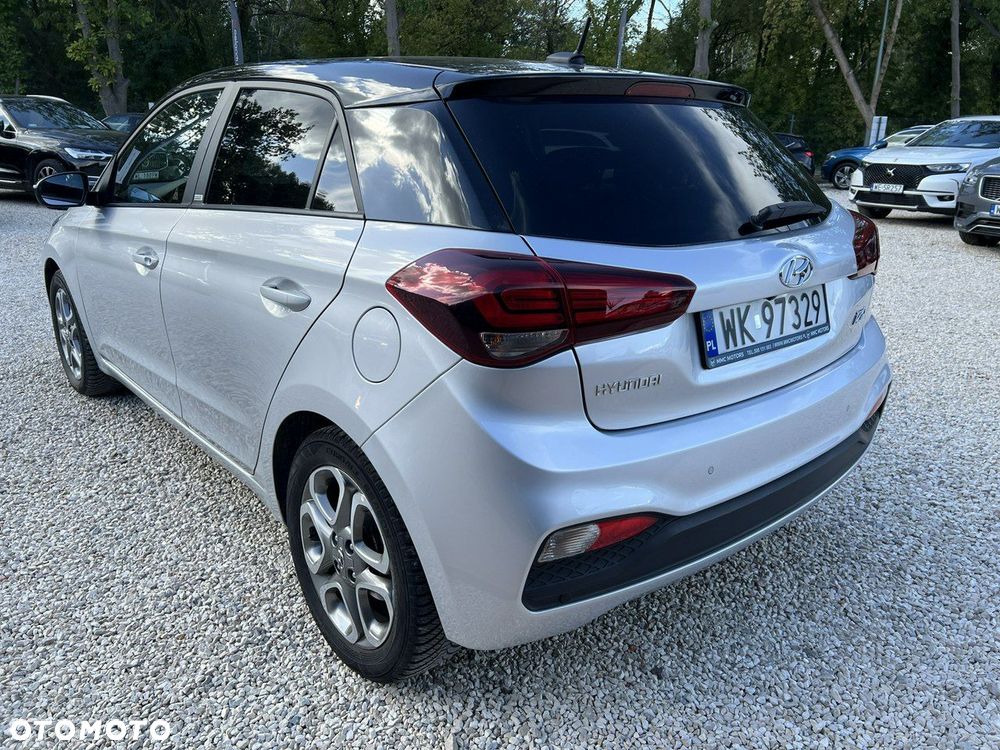 Hyundai i20 - 17