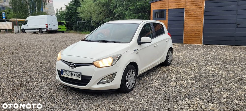 Hyundai i20 1.1 CRDi Style - 29
