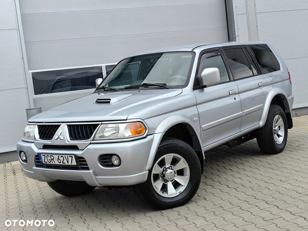 Mitsubishi Pajero Sport 2.5 TD Intense