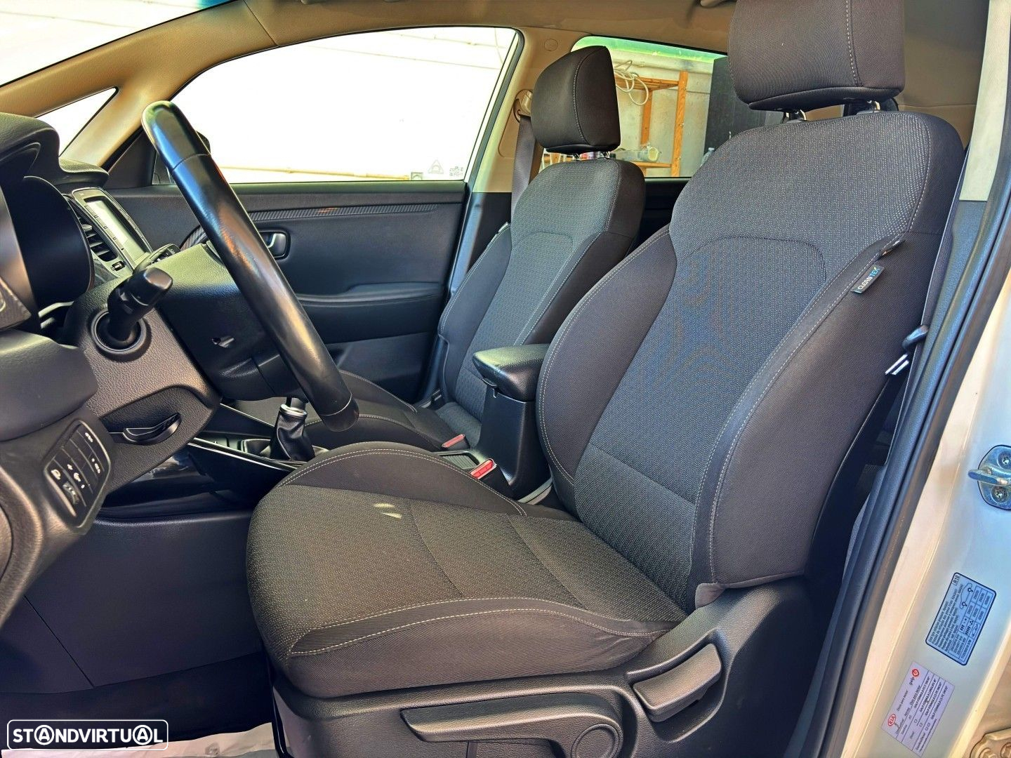 Kia Carens 1.7 CRDi ISG EX - 11