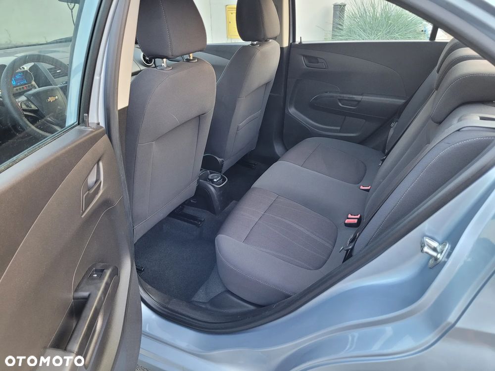Chevrolet Aveo 1.4 16V LS - 9
