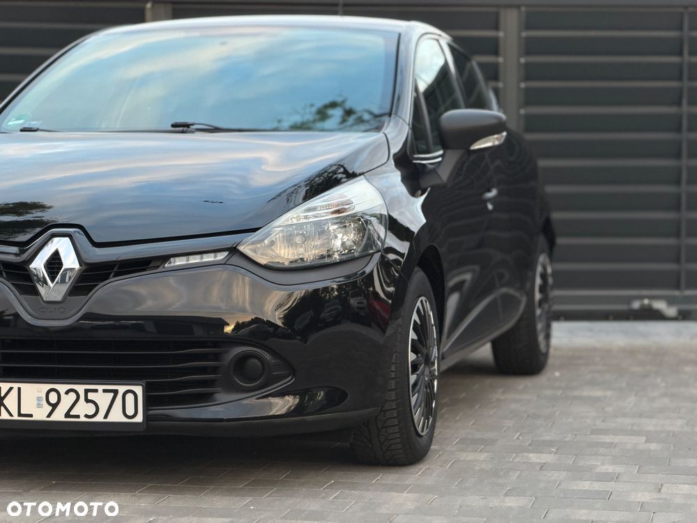 Renault Clio 1.2 16V Life - 24