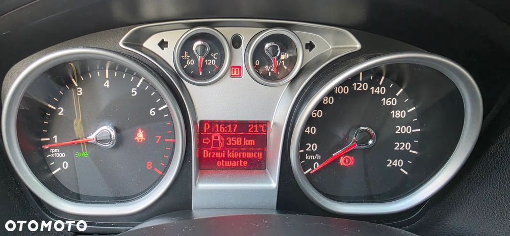 Ford Focus - 8