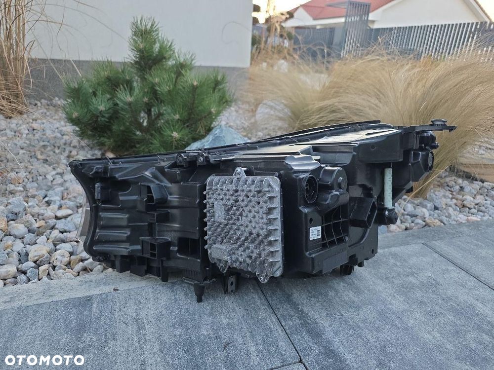BMW 7 G11 G12 Lampa prawa przód Kompletna Full Led Base Led 7408720-01 - 10