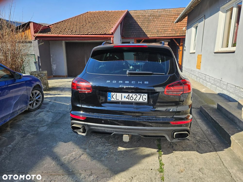 Porsche Cayenne Standard - 4