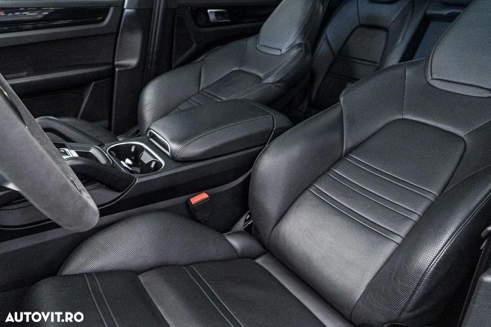 Porsche Cayenne Coupe - 18