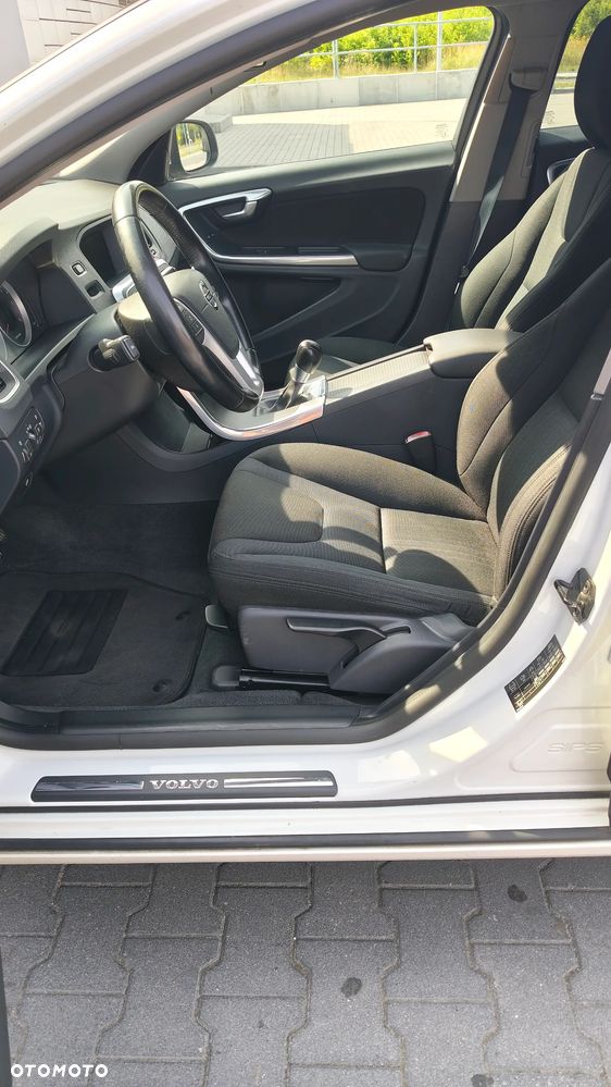 Volvo V60 - 10