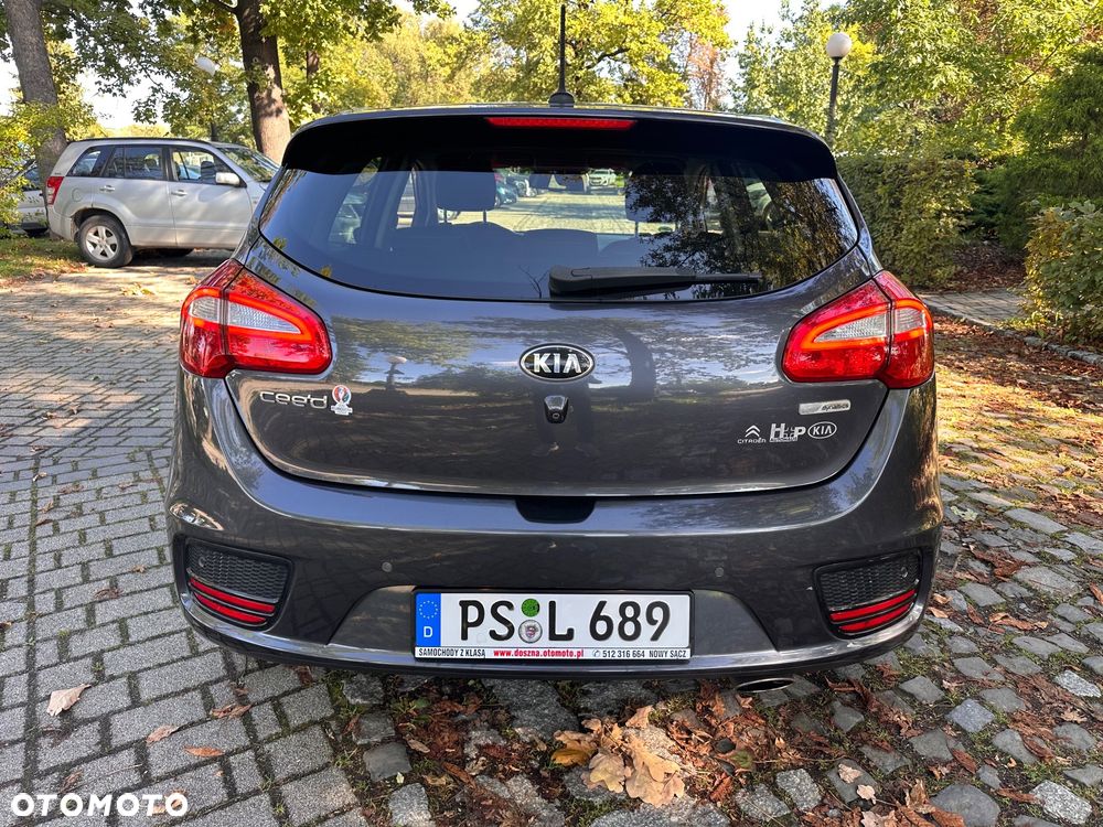 Kia Ceed - 30